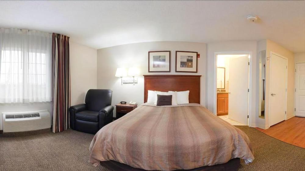 Candlewood Suites Rockford By Ihg Exterior photo