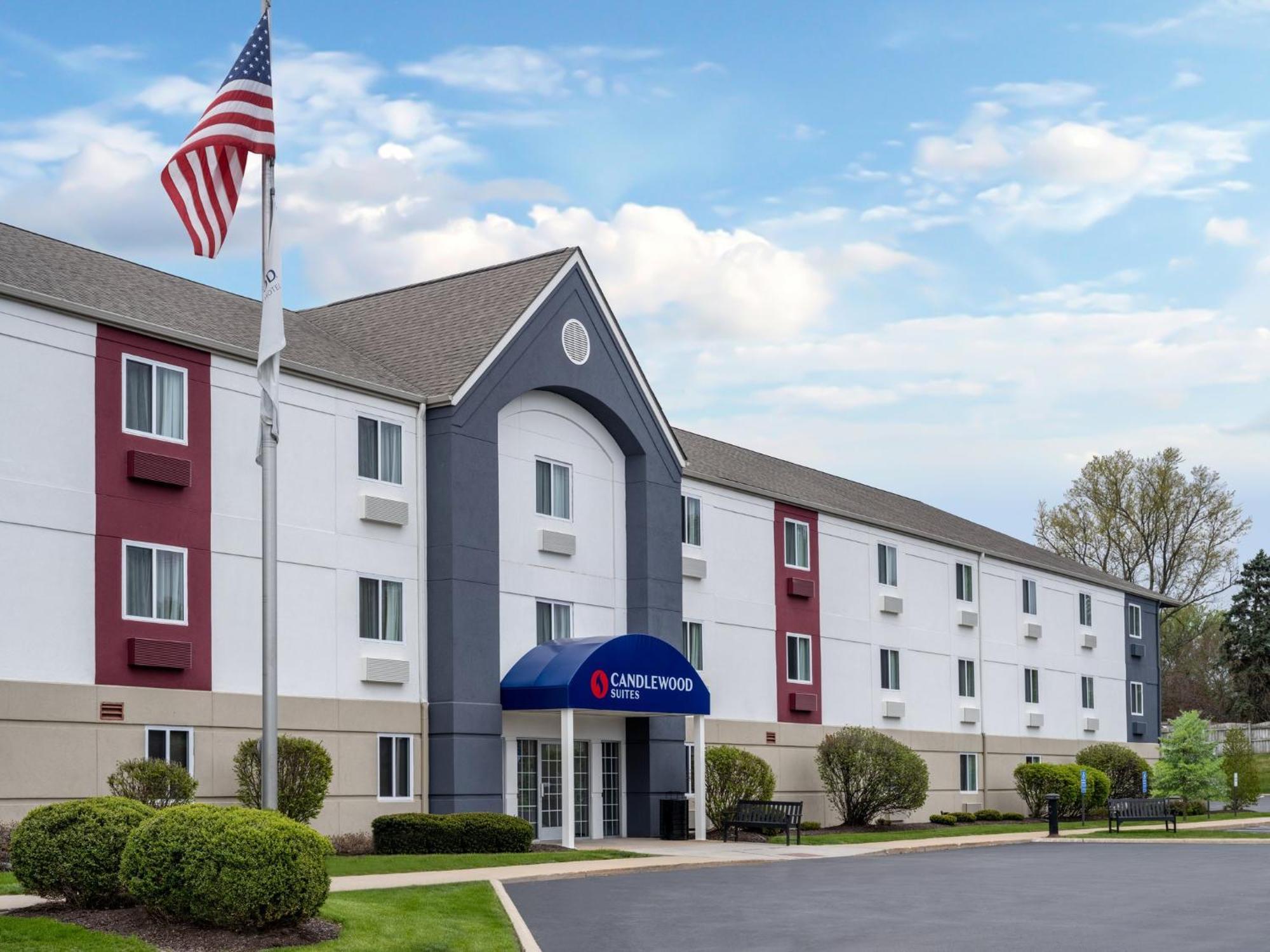 Candlewood Suites Rockford By Ihg Exterior photo