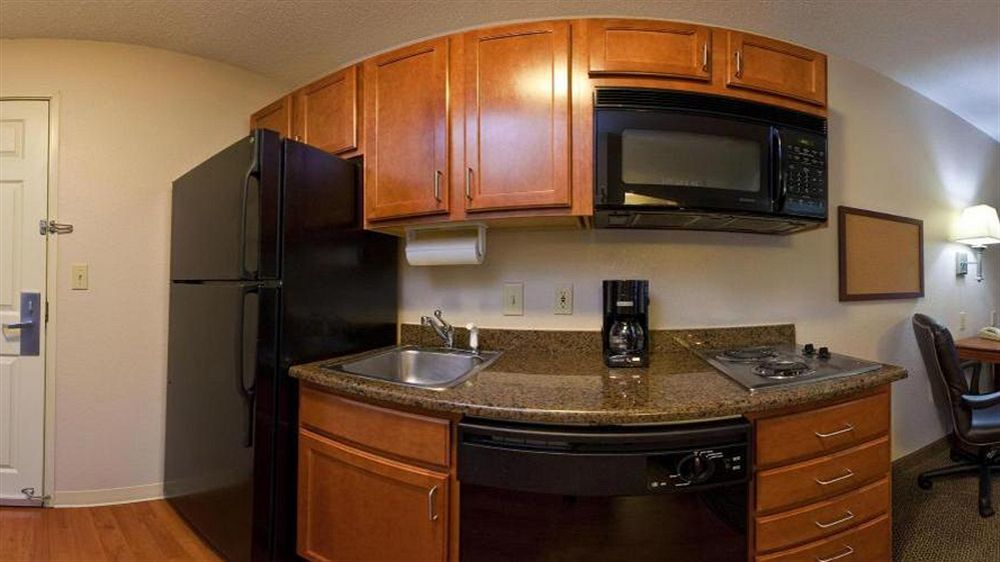 Candlewood Suites Rockford By Ihg Exterior photo