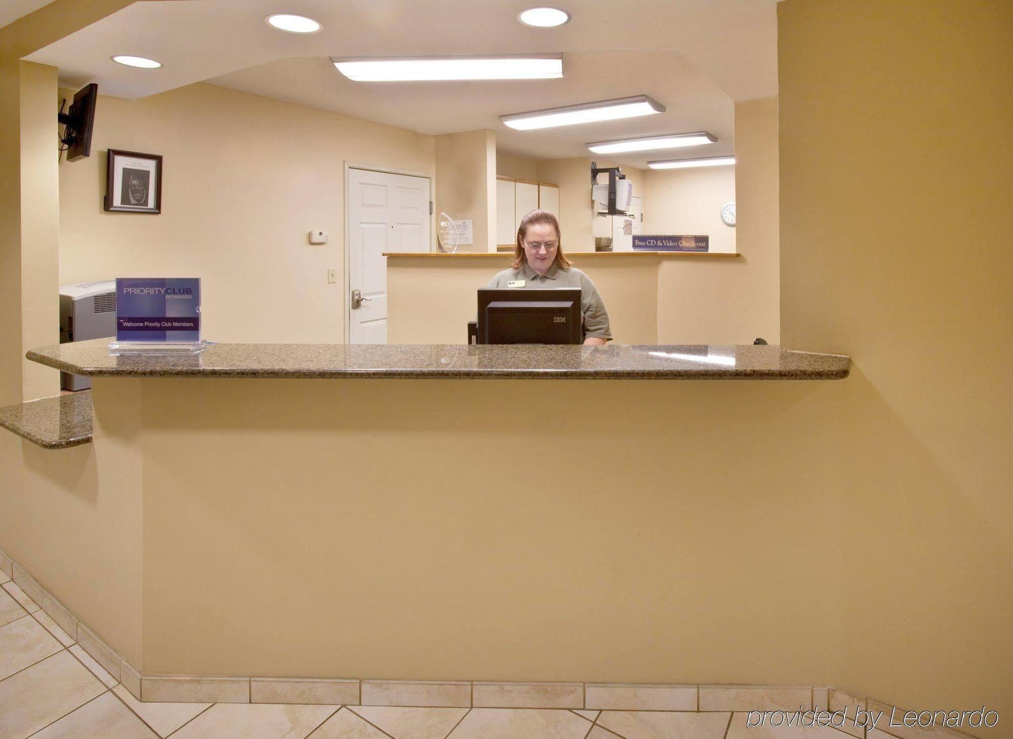 Candlewood Suites Rockford By Ihg Interior photo
