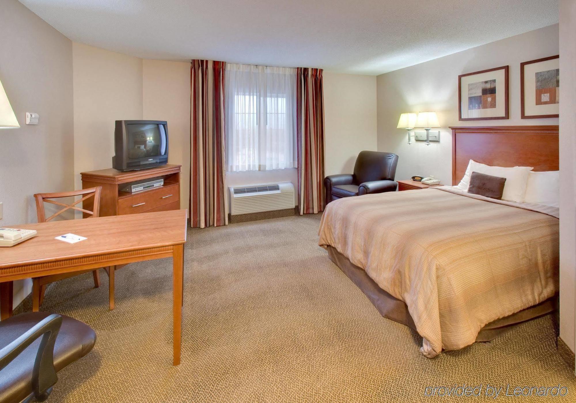 Candlewood Suites Rockford By Ihg Exterior photo