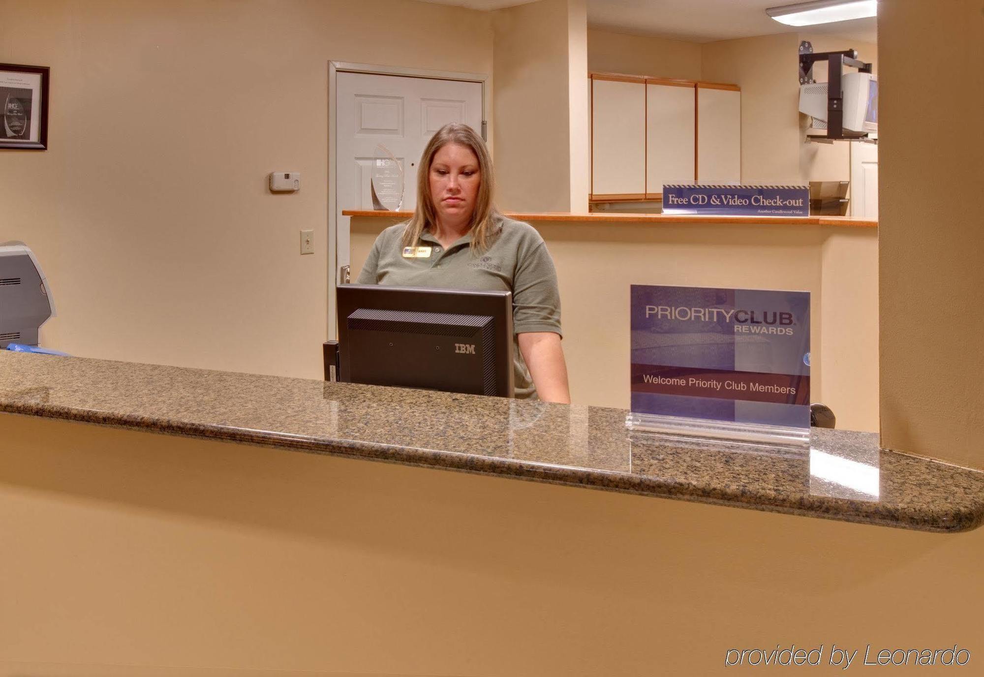 Candlewood Suites Rockford By Ihg Exterior photo